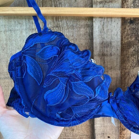 Seeville Embroidery Plunge Satin Demi Bra in Blue - Picture 4 of 9